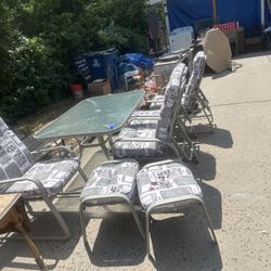 Outdoor Table And Chairs 