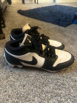 Boys cleats