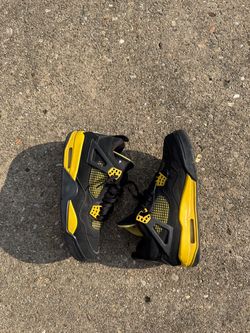 JORDAN 4 YELLOW THUNDER SZ 8 NO BOX