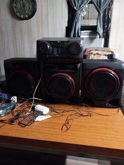 LG Mini Hi-Fi Stereo System Model: CK57