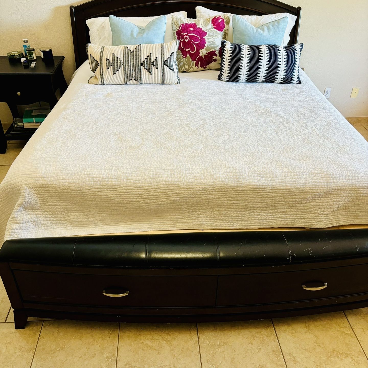 King Size Bed W/ Platform Frame & Coverlet & Sheets