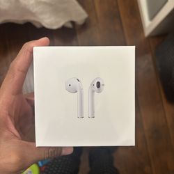 Apple AirPods 2nd Gen (Wireless Charging Case) Sealed