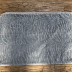 Sultans Linens Gray Bath Mat 22x15 Inches