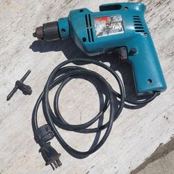 Makita Drill And Chuck Key