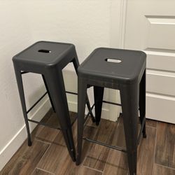 Set Of 2 Black Metal Bar Stools
