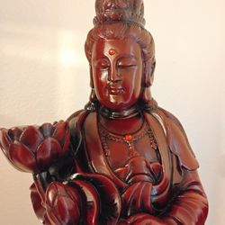 Kwan-yin / Guanyin Bodhisattva Statue ( Red Ox Blood)