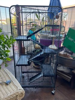 Large cage for small pets (rabbit/chinchilla/iguana/ birds