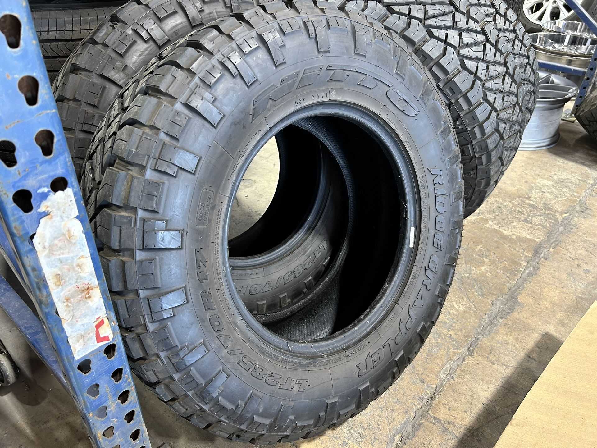 4 Like New Nitto Ridge Grappler AT LT285/70R17 98% 33” offroad all terrain tires