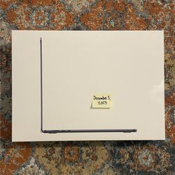 * New in Box * 2025 MacBook Air 15 Inch M4 24GB Memory 512GB Storage Midnight Color