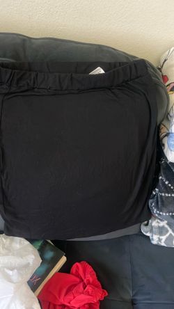 Large black stretchy skirt