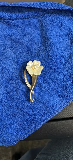 Brooch