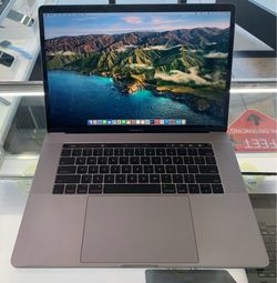 MACBOOK PRO 15’ -WITH TOUCH BAR-