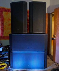 JBL LOUDSPEAKERS (SRX 835p) (Pair/2)