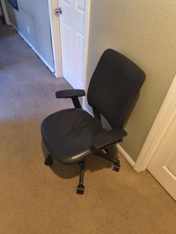 steel case amia/leap V2 $200 OBO.