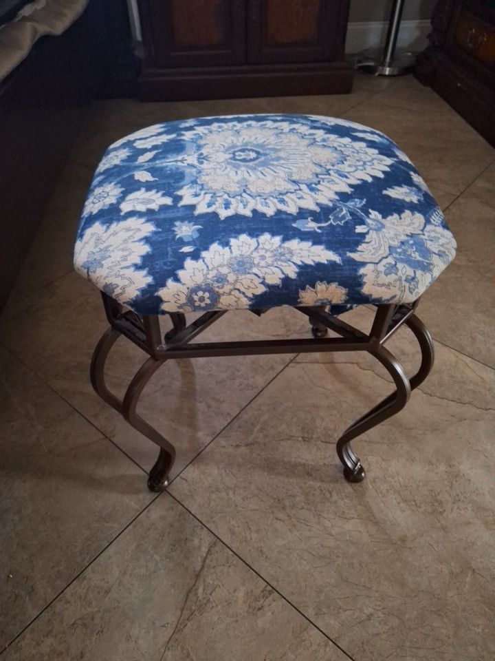 Vanity Seat/ Foot Rest Unbranded Damask upholstered