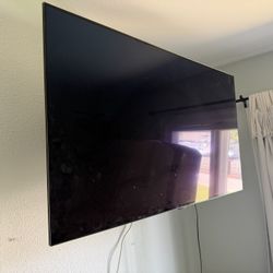 LG Smart TV with or without mount 