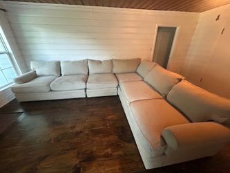Sectional Couch/Sofa