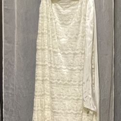 Galina Ivory Trumpet Fit Wedding Dress