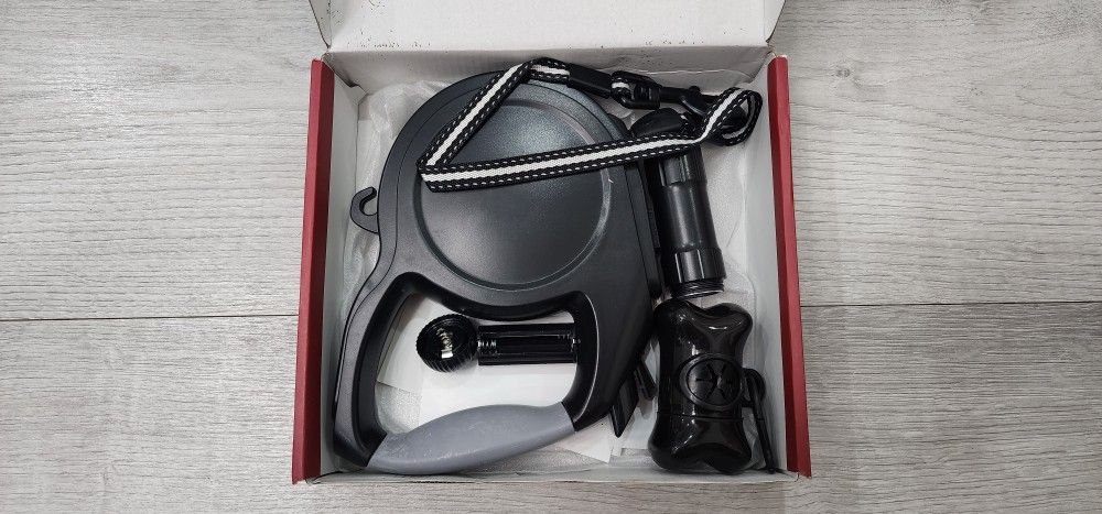 Retractable Dog Leash With Bag Holder New
