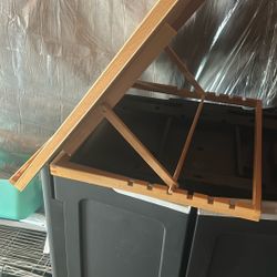 ADJUSTABLE DESKTOP PAINT EASEL /$12