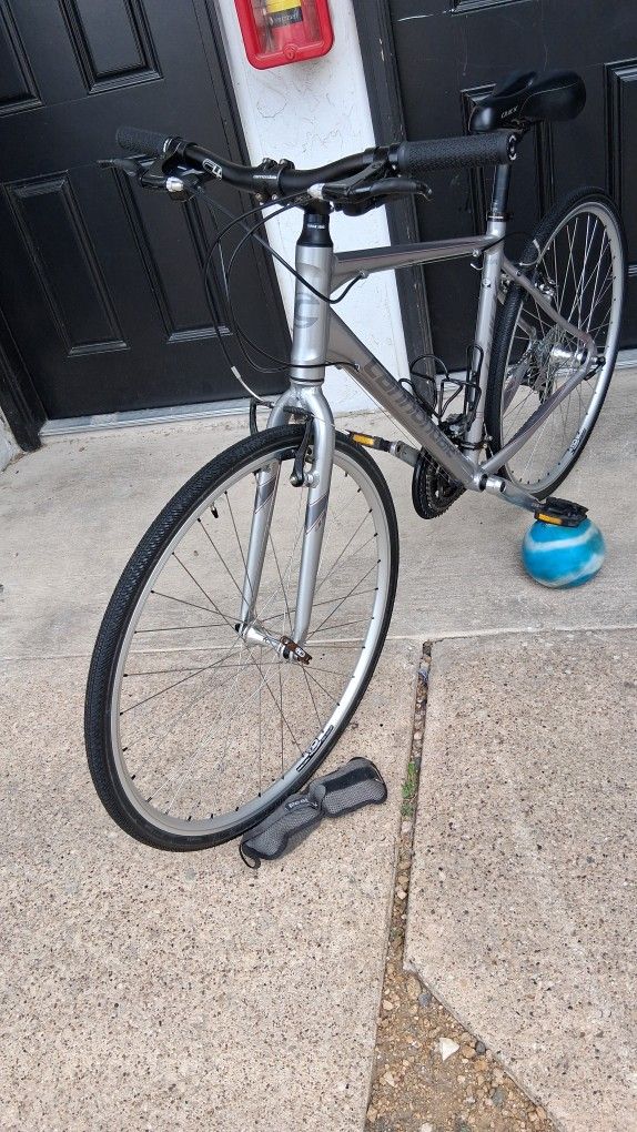 Cannodale Quick C4 Aluminum Hybrid Bike