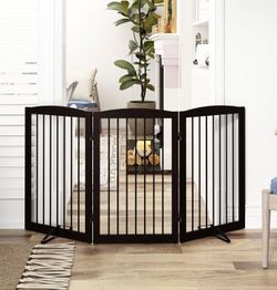 Brand New 3 Panel Freestanding Pet Dog Gate measures 32"H by 60"W