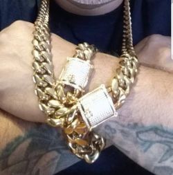 13MM Cuban set Gold Plated 14K does not loses color