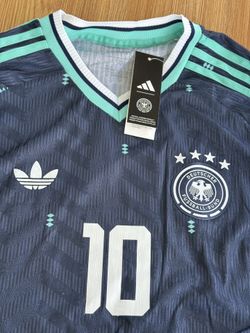 CAMISETA DEL SELECCIONADO ALEMAN. AWAY JERSEY. PLAYER VERSION. SIZE 2XL. MUSIALA 10. ALL PATCHES FIFA 26.