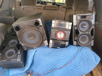 Some speakers and DVD player