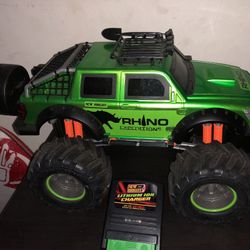 Remote control truck
