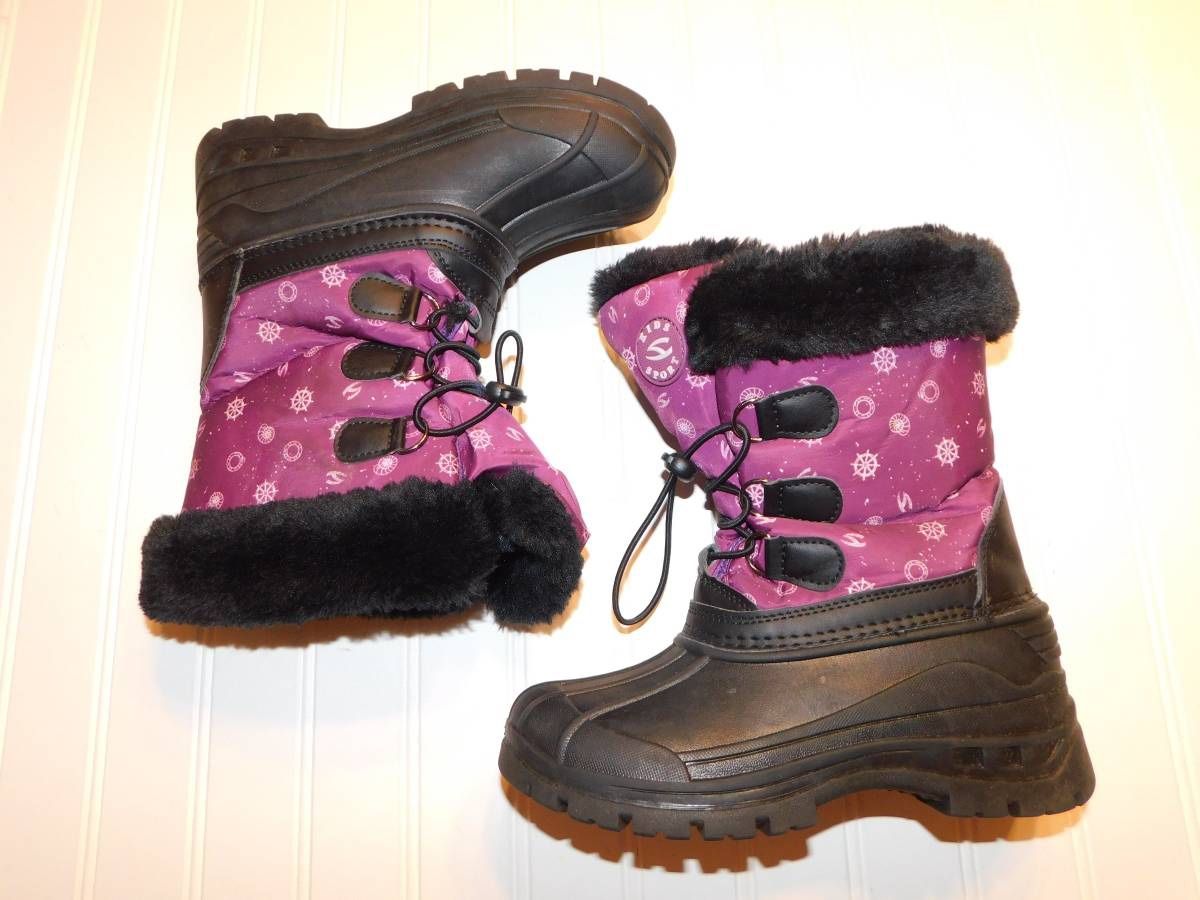 Girls Snow Boots size youth 2-2.5
