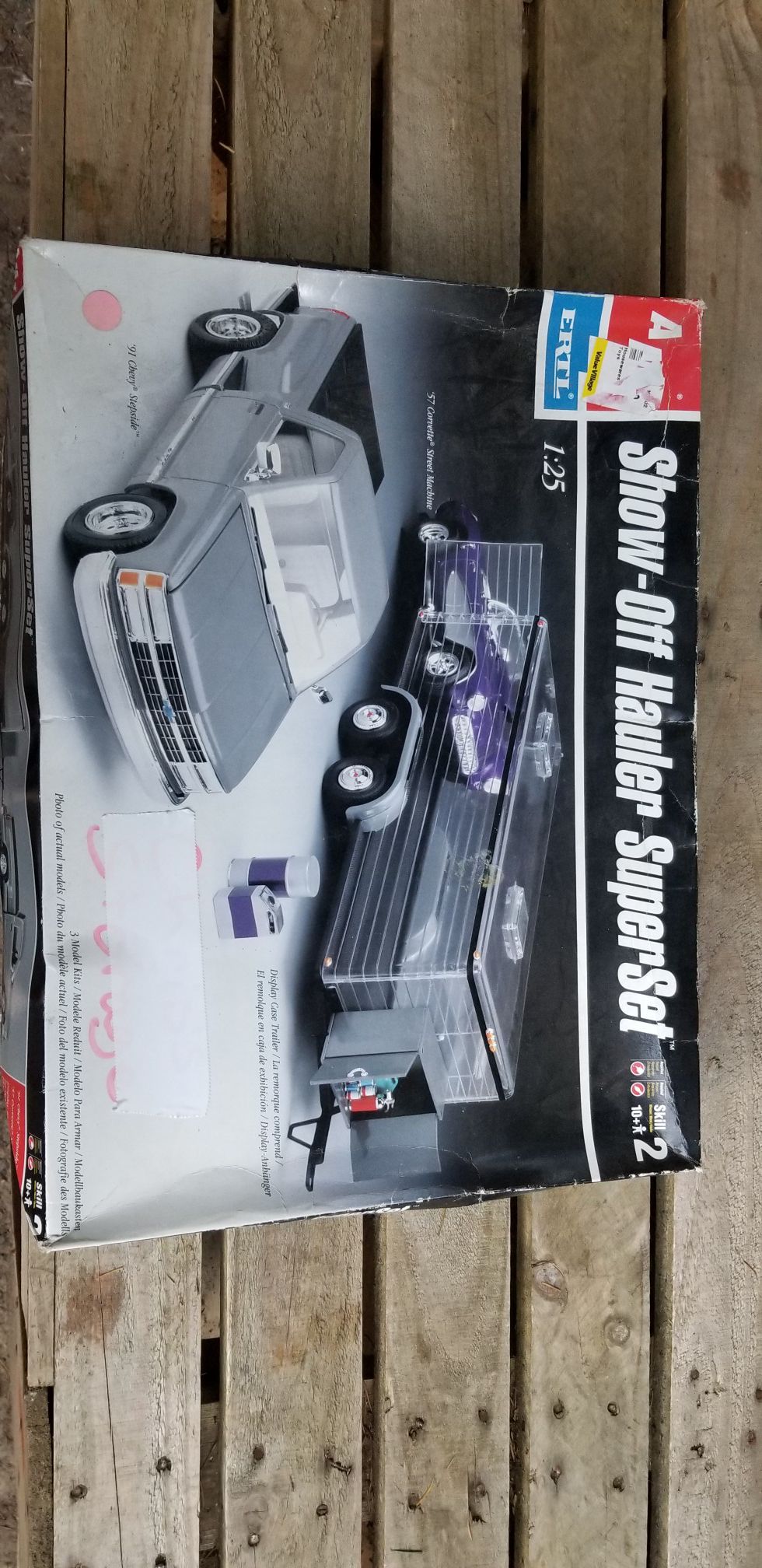 91 Chevy stepside / Corvette toy hauler model kit