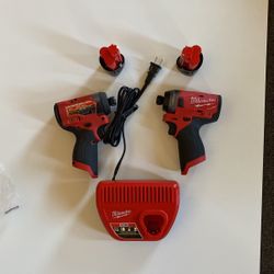 Milwaukee-M12