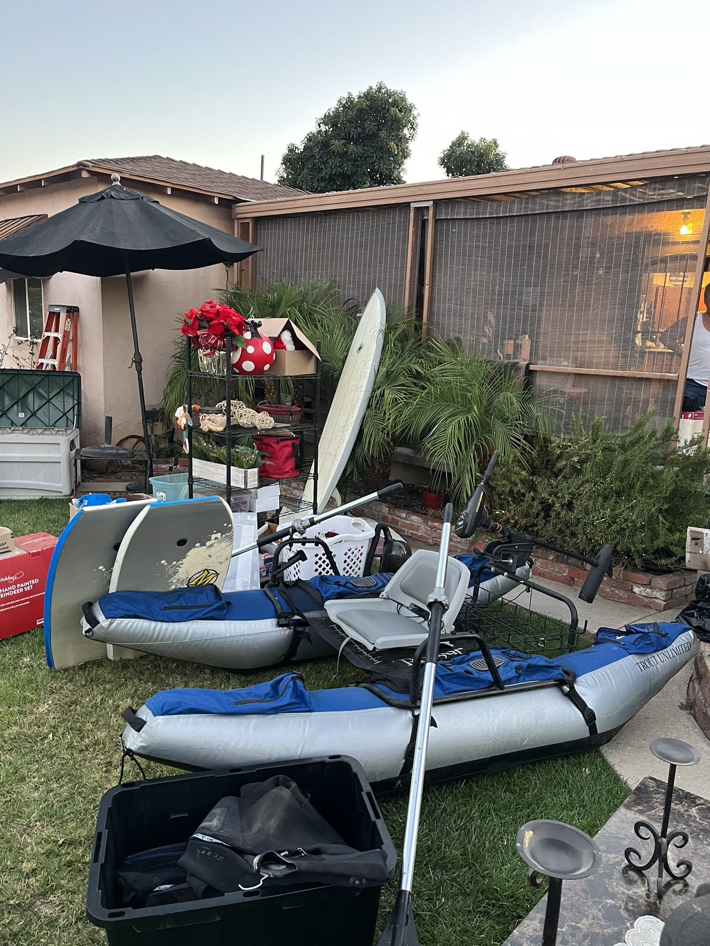 Rogue Single Person Pontoon Boat