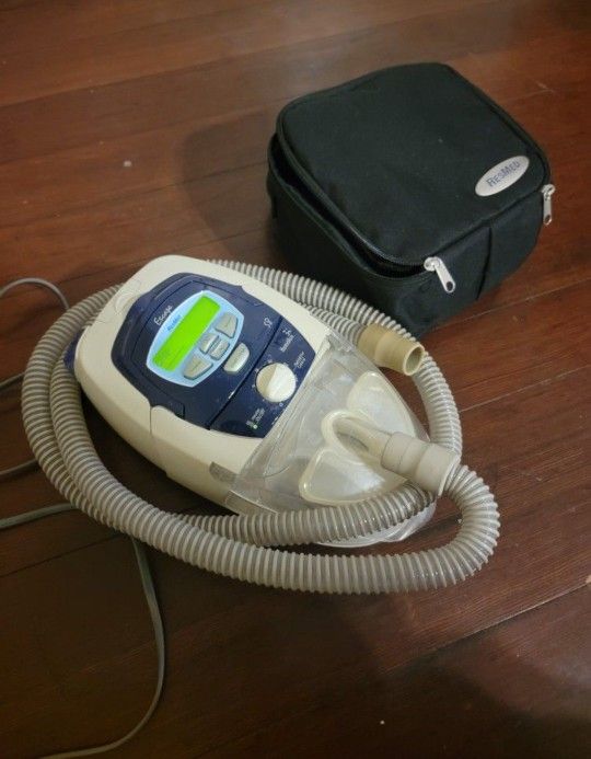 Resmed S8 Escape Breading Apnea Machine With Heated HumidAire