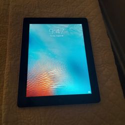 Used  Ipad 2 (Silver) 16 GB  Size 9.7" 