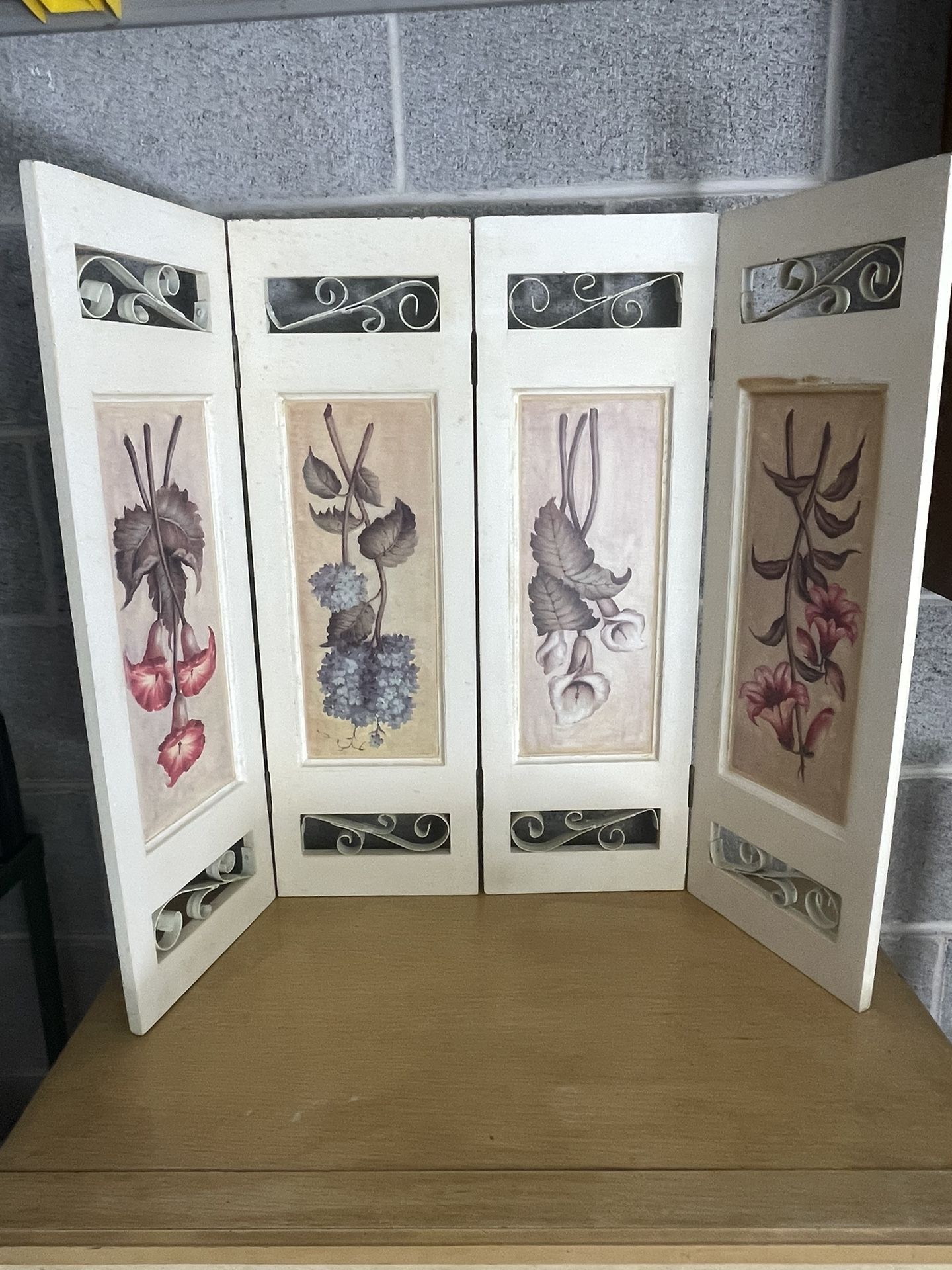 Vintage Decorative 4 Panel Divider