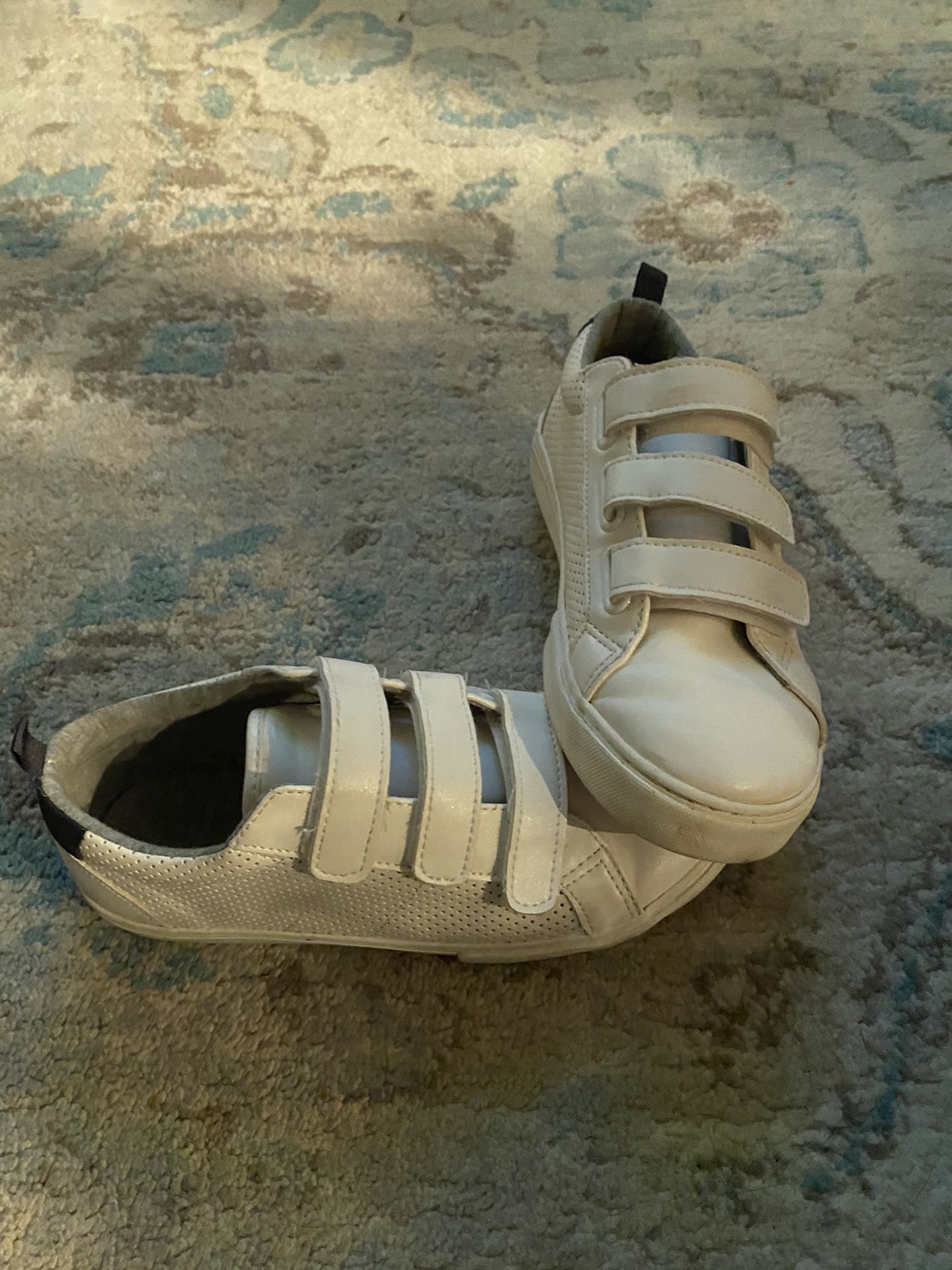 Boy Size 3 Gap Shoes