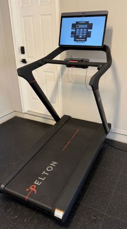 Peloton Tread