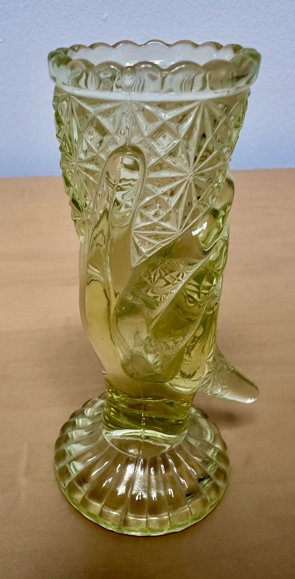 Uranium Glass Cornucopia Vase George Duncan & Sons Daisy & Button