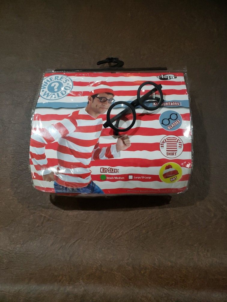 Where Is Waldo Costume Kit