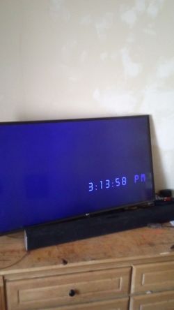 LG t v with Vizio sound bar $110 OBO!!