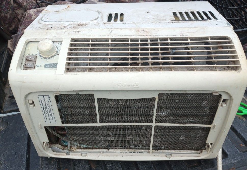5000btu,Air Conditioner, Window Air Conditioner, AC, Works, But Ugly, $19