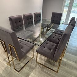 $750 8 seater dining table