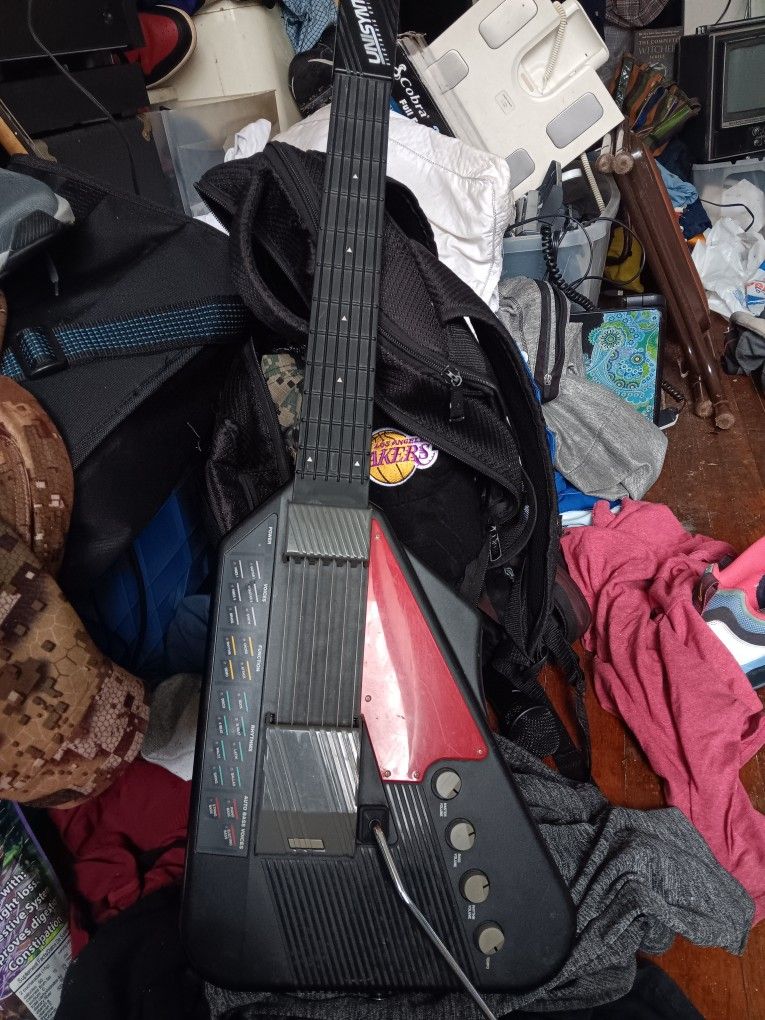 Suzuki Unisynth XG-1 Electric Guitar Synthesizer