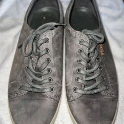 ECCO Shoes Men’s Size 11 Gray Suede 