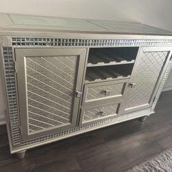 $275 . New Corner Table 