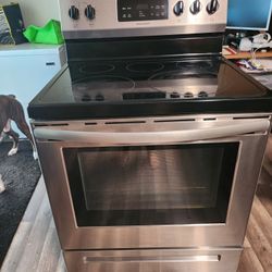 Frigidaire Range