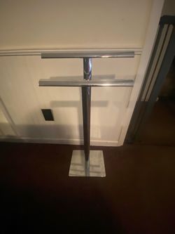 TOWEL RACK
