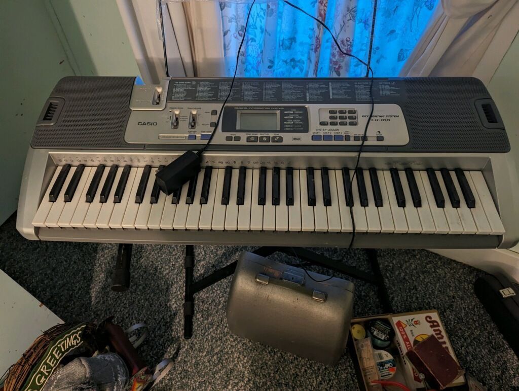 Electricronic Keyboard 